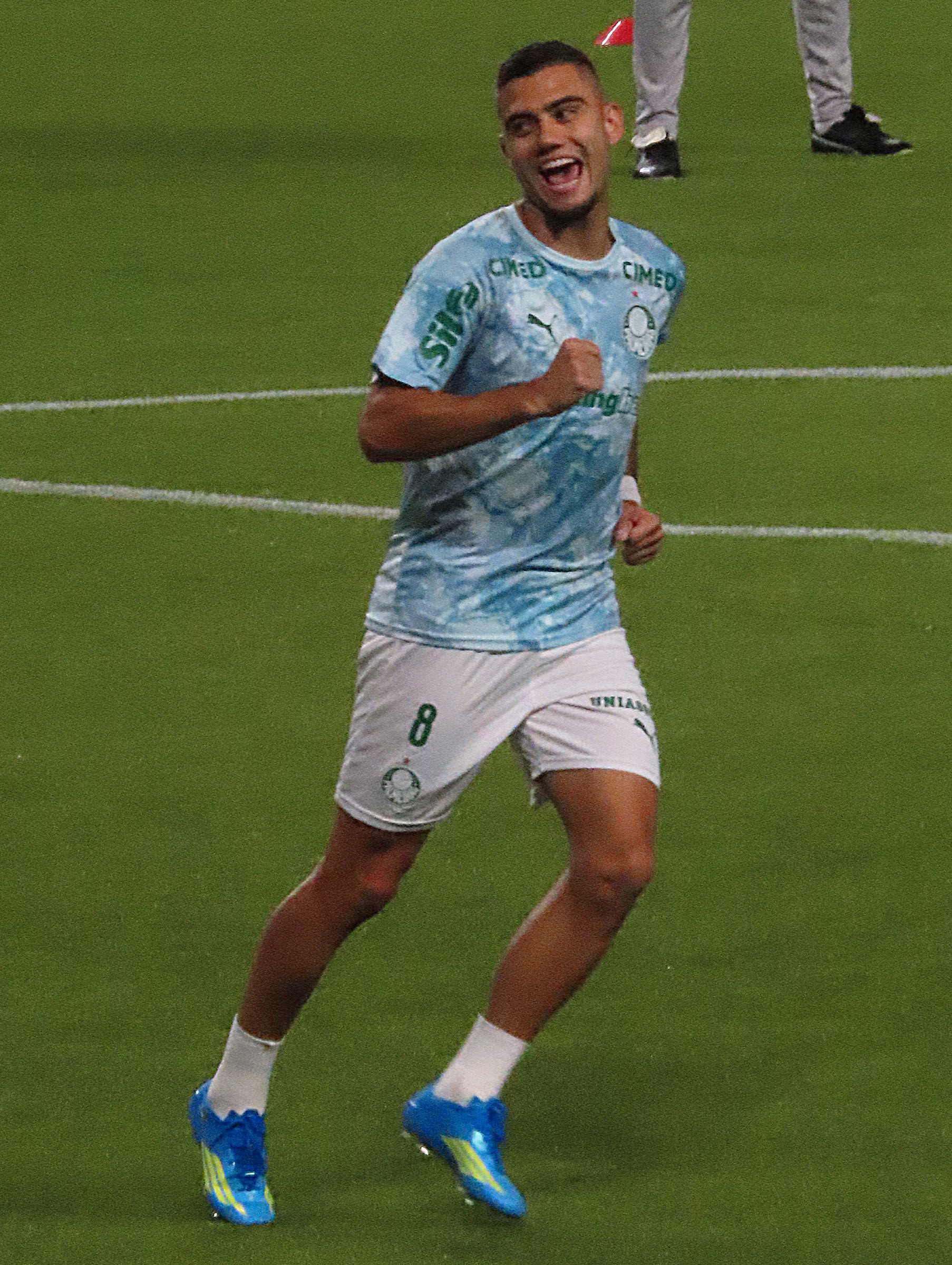 Andreas Pereira em fotografia de arquivo com uniforme do Palmeiras.