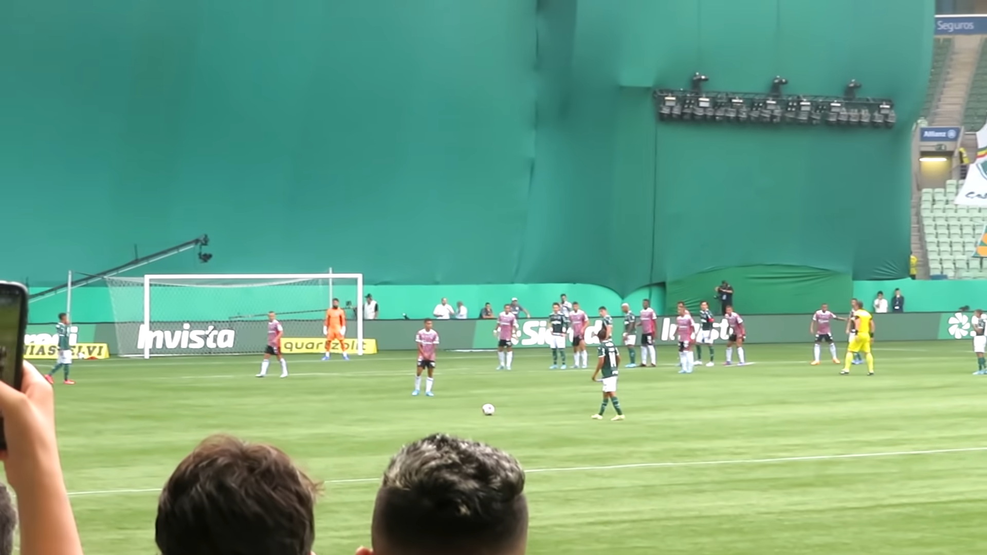 São Paulo durante uma partida contra o Palmeiras em 2022.