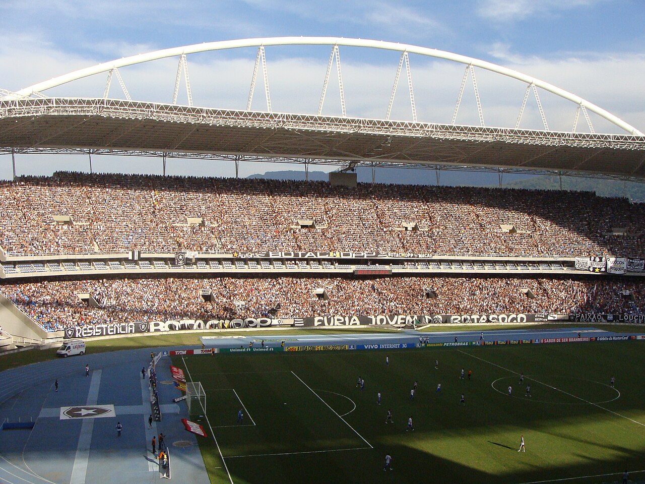 Botafogo x Avaí no Estádio Nilton Santos, em 12/10/2009