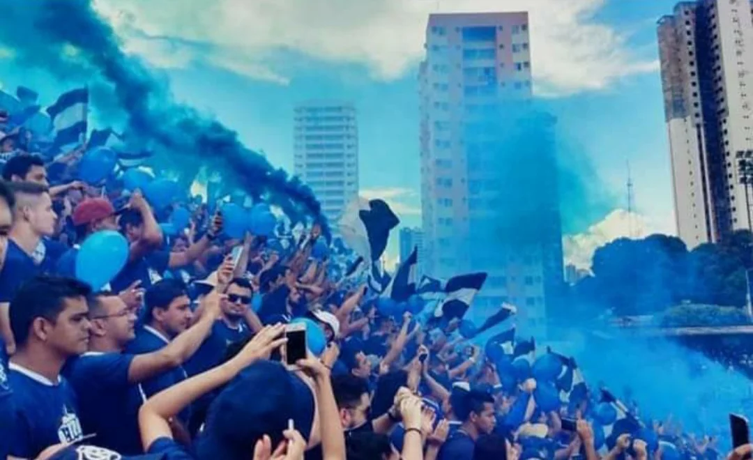 Torcida do Remo no estádio Baenão.