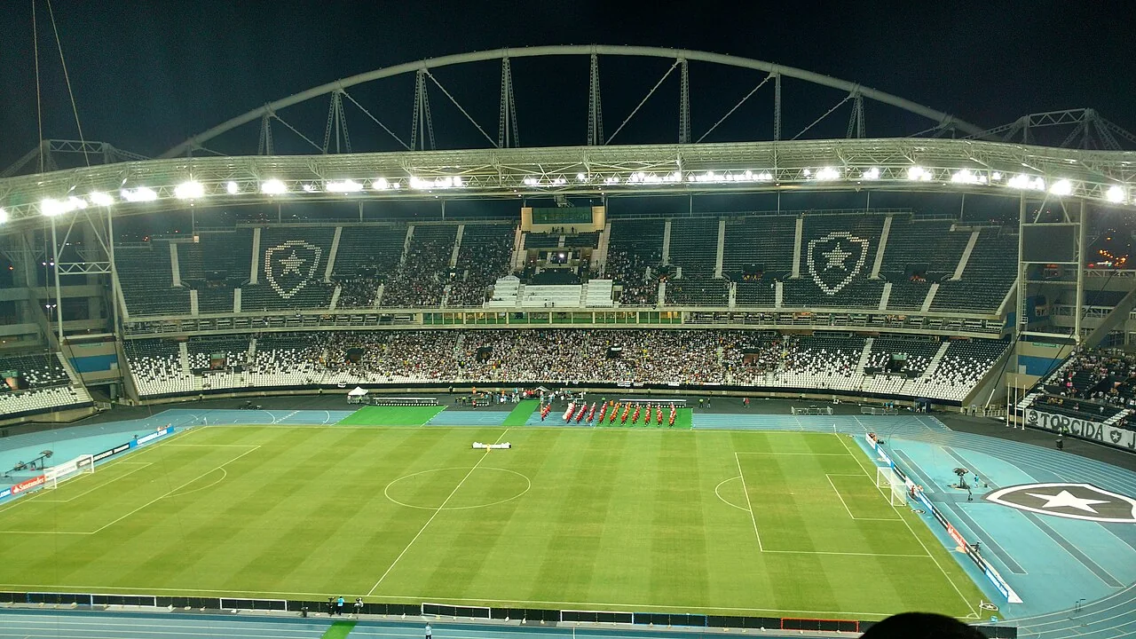 Estádio Nilton Santos antes de Botafogo x Colo-Colo, em 2017.